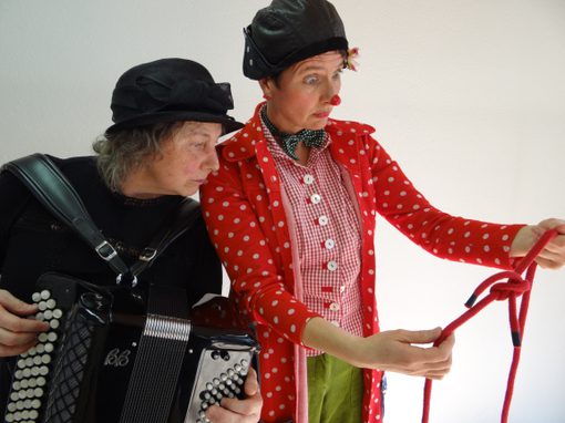 Duo kwitsch kwetsch ch bern musikalisch clowneskes theater 26798035747 o
